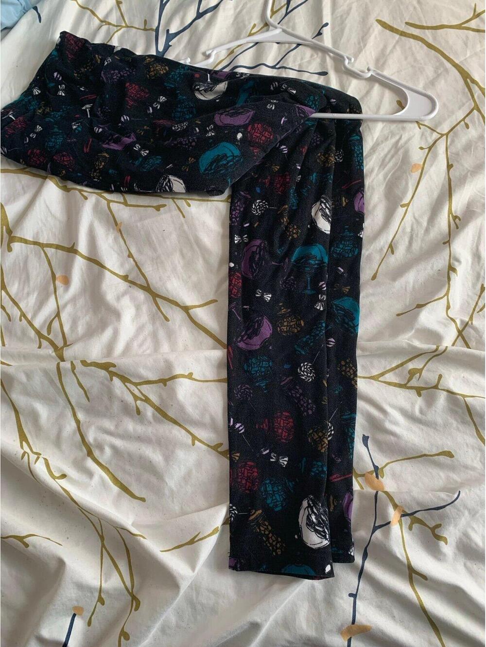 Lularoe Leggings Bakery Themed One Size (OS) Black with multicolor print - Picture 3 of 4